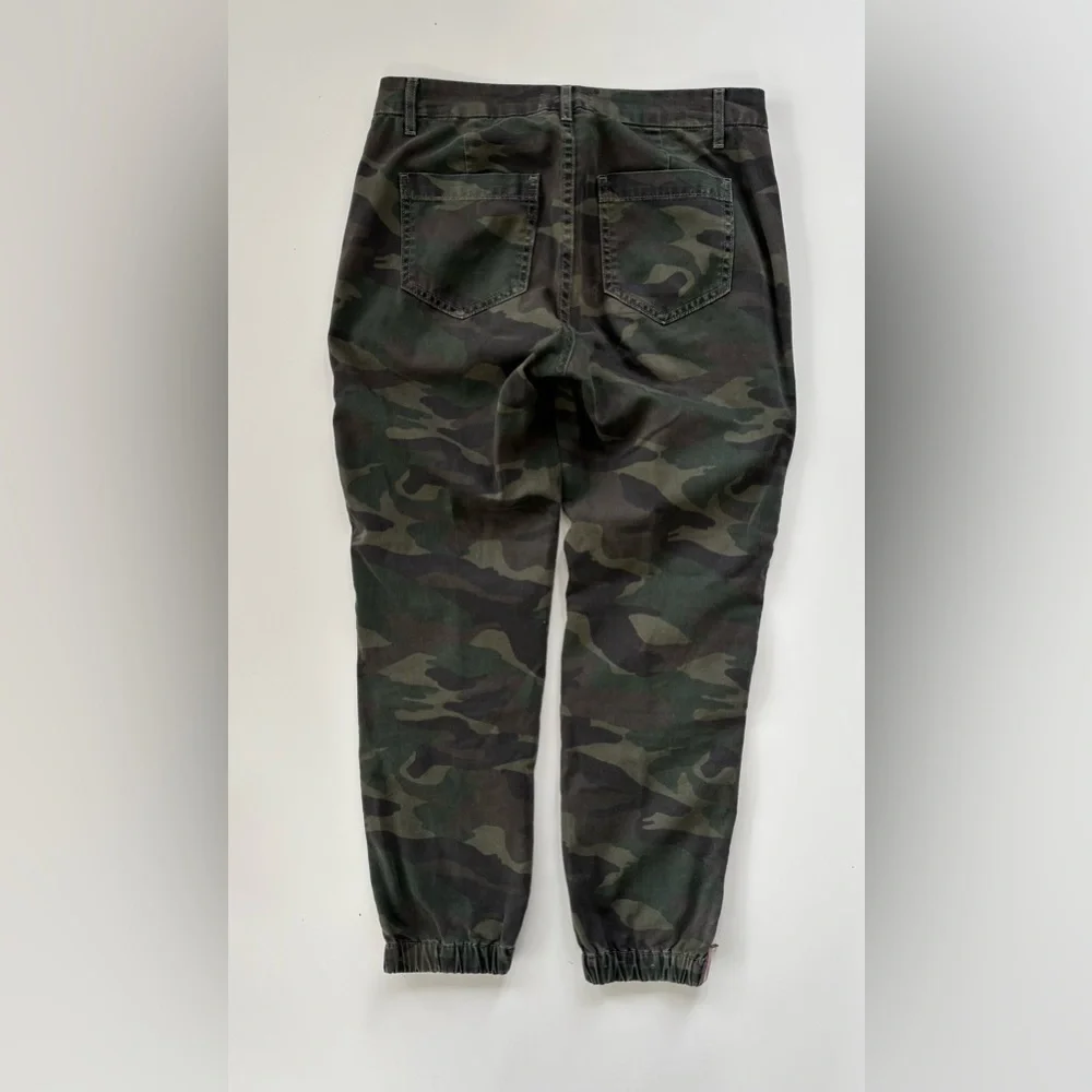 SUNDRY Women's Striped-Trim Camo Jogger Pants Size 25